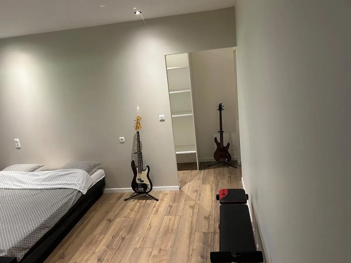 モンテギュー・シュル・サーヴ Beautiful Equipped Semi-Detached Houseヴィラ 別荘